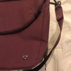 SOLD ❌ LuLuLemon large Festival bag in magenta.